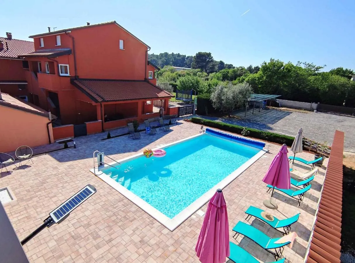 Apartment Pula 2 0*,  Croatia