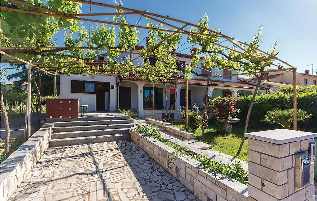 Apartment Pula 2 0*,  Croatia